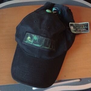 2 😉The Hulk Ballcap(2)
